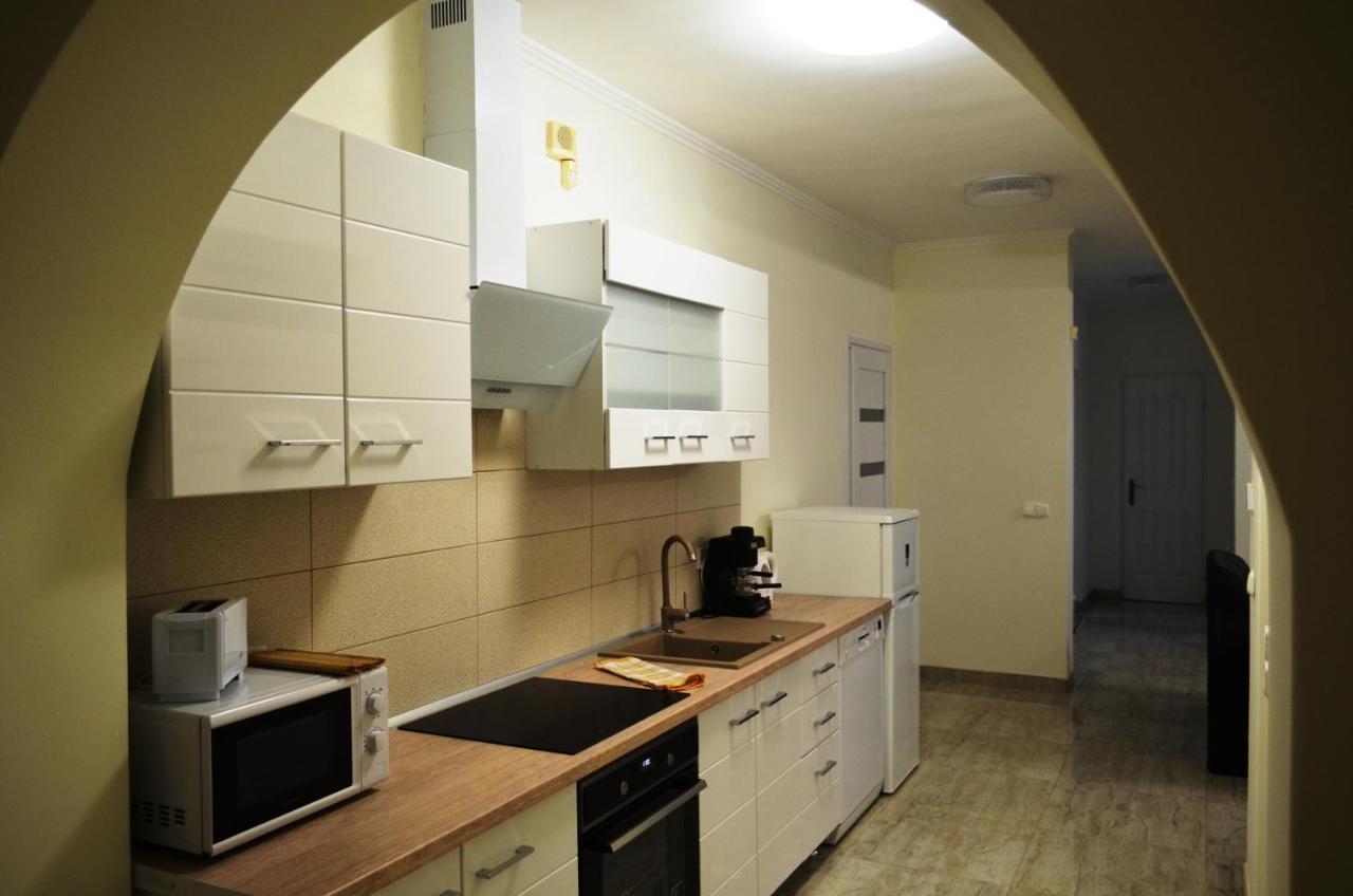 Henrietta - Violetta Apartman Hajdúszoboszló Eksteriør billede